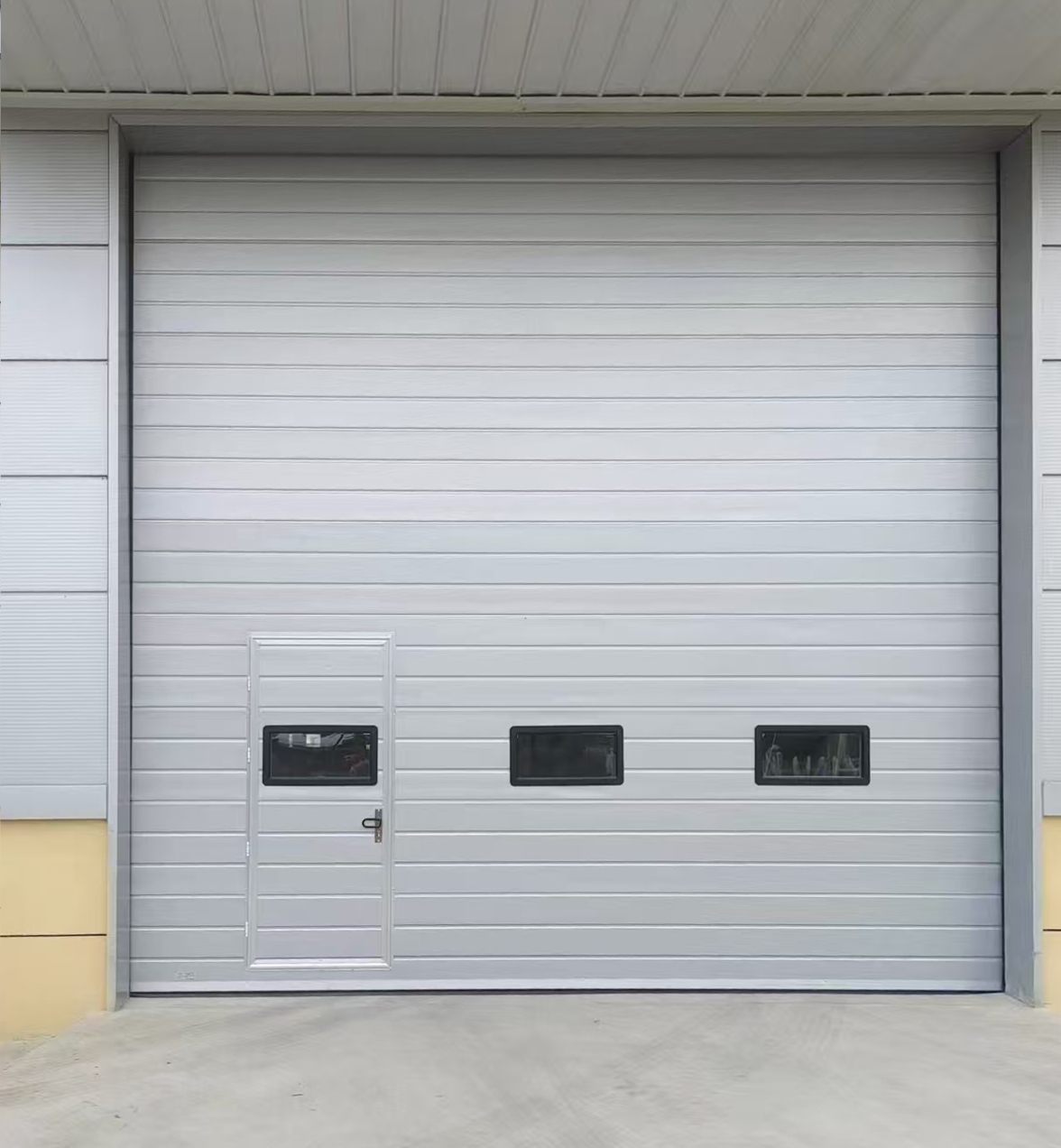 Unlock Efficiency: China Sectional Door Factory Innovations for Modern Buildings
